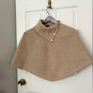 NWOT Vintage Gap Lambs Wool Knit Cape Poncho Button Collar Roll Hem